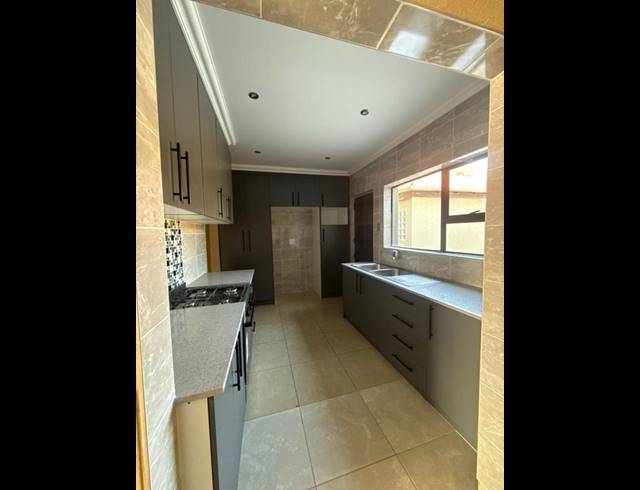 3 BEDROOM HOUSE FOR SALE IN BIRCH ACRES